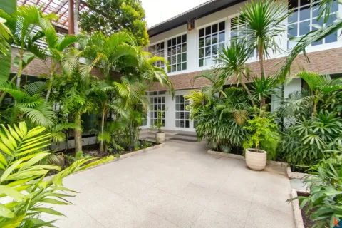 Вилла с 5 спальнями в Seminyak, Бадунг, Индонезия № 10135 10