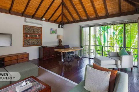 Вилла с 6 спальнями в Южная Кута, Бадунг,  № 9590 8