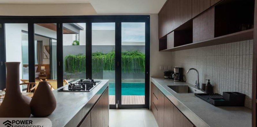 Вилла с 4 спальнями в Canggu, Бадунг,  № 9588