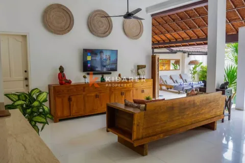 3 bedrooms Villa in Kerobokan, Badung, Indonesia No. 12433 2