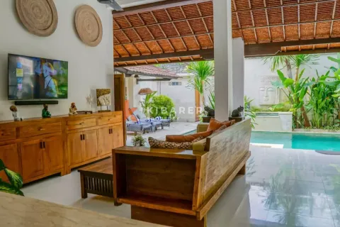 3 bedrooms Villa in Kerobokan, Badung, Indonesia No. 12433 7