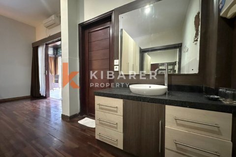 4 bedrooms Villa in Seminyak, Badung, Indonesia No. 12427 8