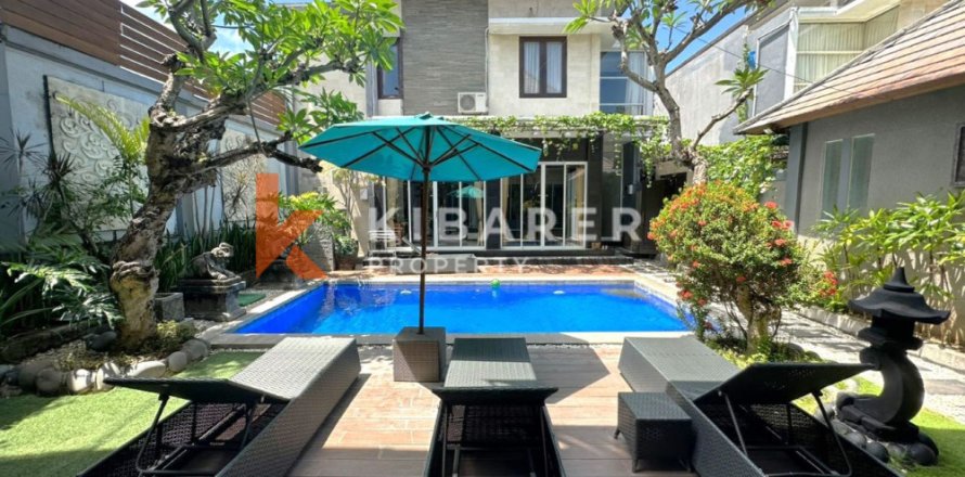 4 bedrooms Villa in Seminyak, Badung, Indonesia No. 12427