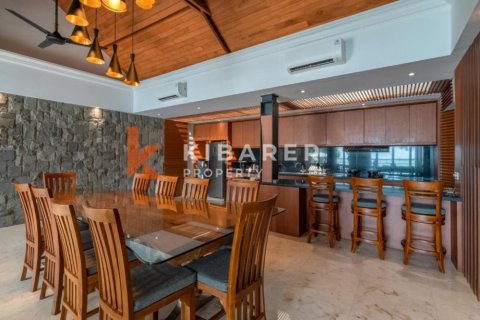 4 bedrooms Villa in Kuta, Badung, Indonesia No. 12432 24