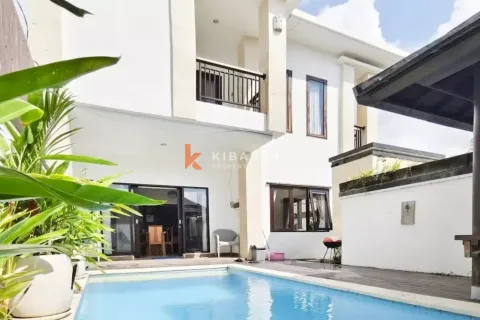 3 bedrooms Villa in Badung, Indonesia No. 12026