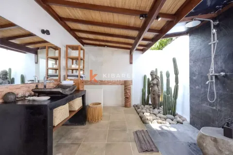 4 bedrooms Villa in Badung, Indonesia No. 12031 10