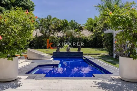 4 bedrooms Villa in Badung, Indonesia No. 12031 3