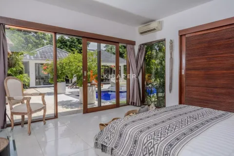 4 bedrooms Villa in Badung, Indonesia No. 12031 17