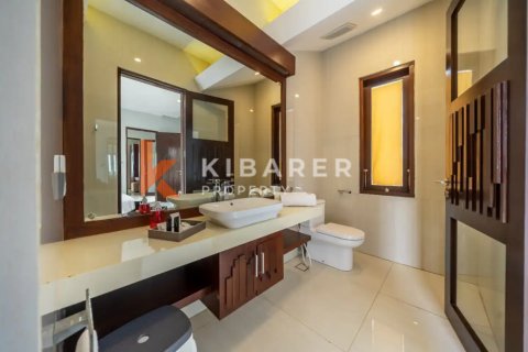 3 bedrooms Villa in Ungasan, Badung, Indonesia No. 12943 22