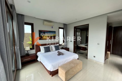 3 bedrooms Villa in Ungasan, Badung, Indonesia No. 12943 21