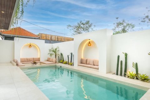 270m2 Villa in Seminyak, Badung, Indonesia No. 9670 3