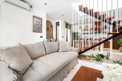 102m2 Villa in Denpasar, Indonesia No. 9671 3