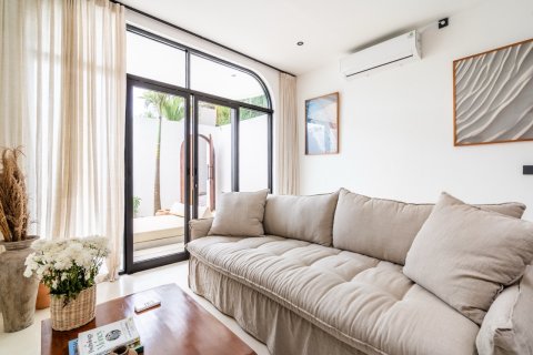 102m2 Villa in Denpasar, Indonesia No. 9671 6