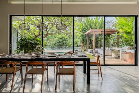 388m2 Villa in Dalung, Badung, Indonesia No. 9714 10