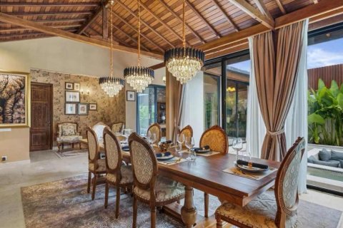 313m2 Villa in Jimbaran, Badung, Indonesia No. 9715 4