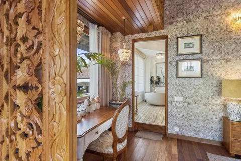 313m2 Villa in Jimbaran, Badung, Indonesia No. 9715 14