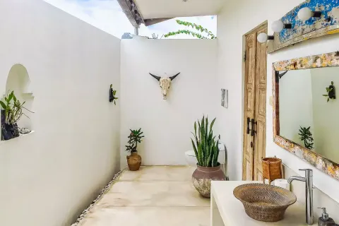 4 bedrooms Villa in Tumbak Bayuh, Mengwi, Badung, Indonesia No. 10767 13
