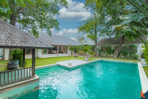 5 bedrooms Villa in Badung, Indonesia No. 10770 4