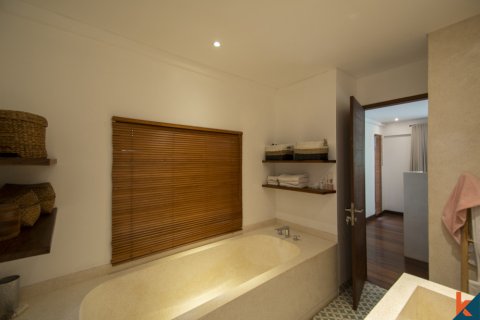5 bedrooms Villa in Badung, Indonesia No. 10770 24