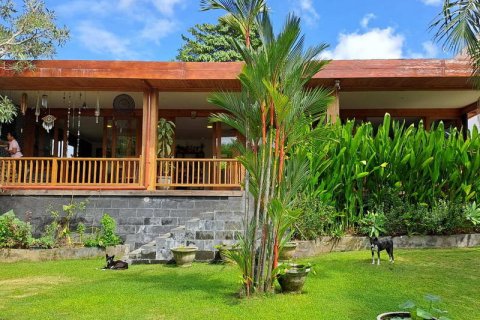 6 bedrooms Villa in Tampaksiring, Gianyar,  No. 9468