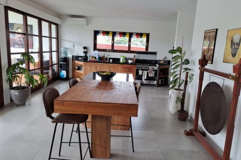 6 bedrooms Villa in Tampaksiring, Gianyar,  No. 9468 5