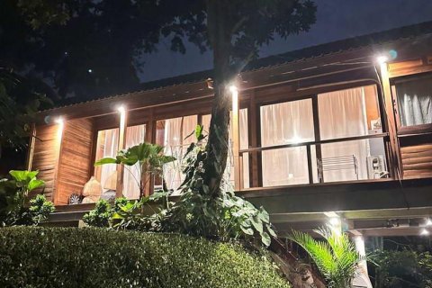 4 bedrooms Villa in Tabanan,  No. 9475 8