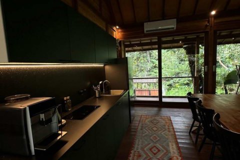 4 bedrooms Villa in Tabanan,  No. 9475 7