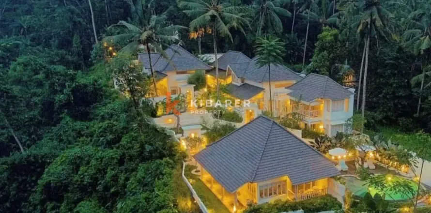 3 bedrooms Villa in Gianyar, Indonesia No. 12317