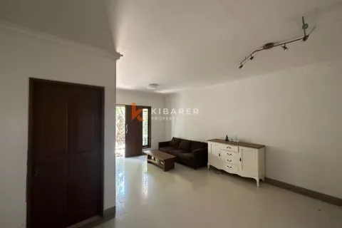 4 bedrooms Villa in Denpasar, Indonesia No. 12519 3