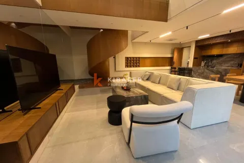 3 bedrooms Villa in Tumbak Bayuh, Mengwi, Badung, Indonesia No. 12515 4