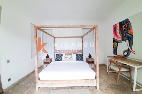 4 bedrooms Villa in Tibubeneng, Badung, Indonesia No. 12917 19