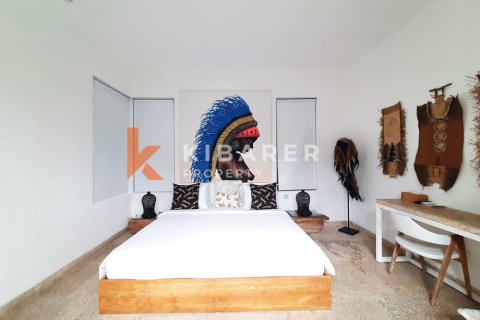4 bedrooms Villa in Tibubeneng, Badung, Indonesia No. 12917 26