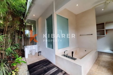 4 bedrooms Villa in Tibubeneng, Badung, Indonesia No. 12917 25