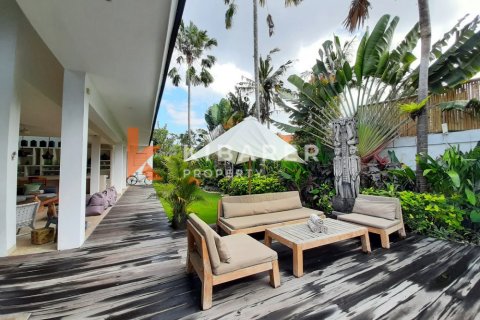 4 bedrooms Villa in Tibubeneng, Badung, Indonesia No. 12917 15