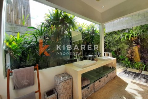 4 bedrooms Villa in Tibubeneng, Badung, Indonesia No. 12917 8