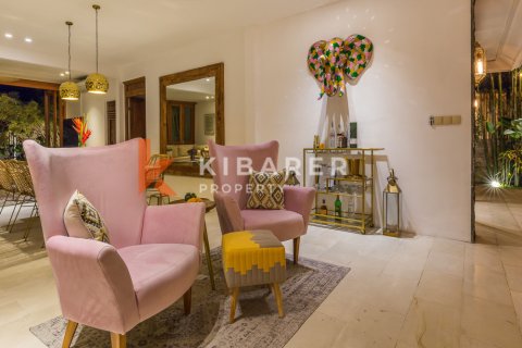 4 bedrooms Villa in Badung, Indonesia No. 12920 11