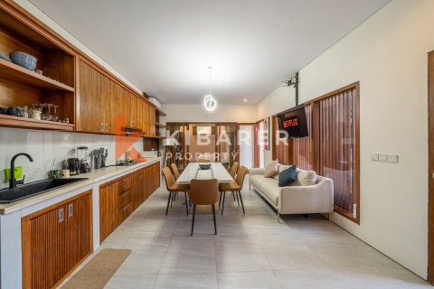 3 bedrooms Villa in Tibubeneng, Badung, Indonesia No. 12905 10
