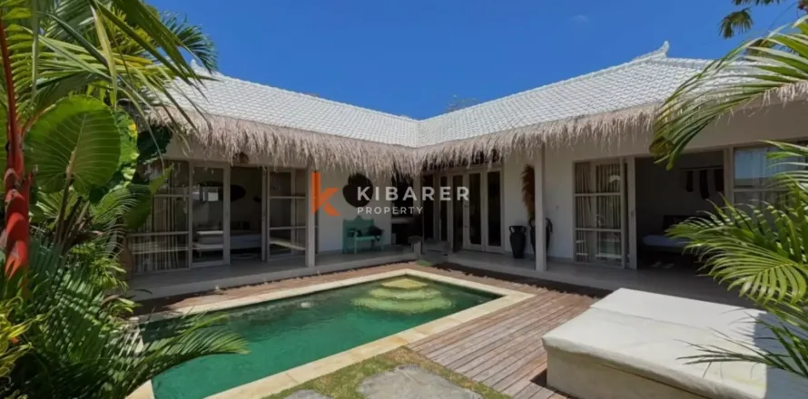 2 bedrooms Villa in Kerobokan, Badung, Indonesia No. 12025