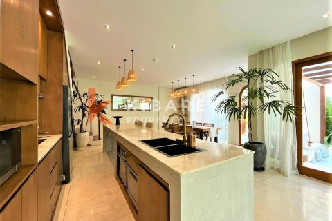 3 bedrooms Villa in Tibubeneng, Badung, Indonesia No. 12024 21