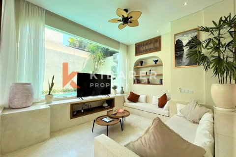 3 bedrooms Villa in Tibubeneng, Badung, Indonesia No. 12024 27