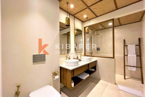 3 bedrooms Villa in Tibubeneng, Badung, Indonesia No. 12024 8