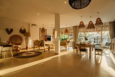 4 bedrooms Villa in Badung, Indonesia No. 12023 13
