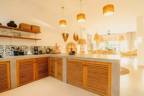 4 bedrooms Villa in Badung, Indonesia No. 12023 27
