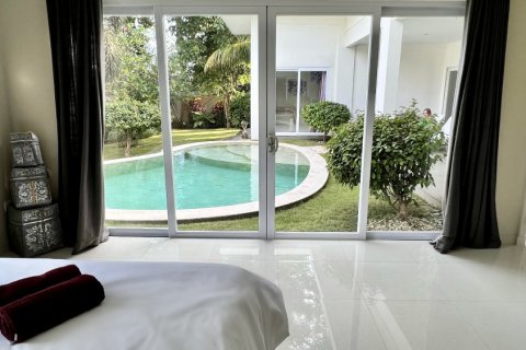 3 bedrooms Villa in South Kuta, Badung, Indonesia No. 10917 6
