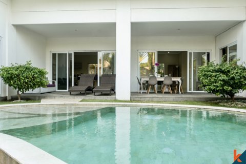 3 bedrooms Villa in South Kuta, Badung, Indonesia No. 10917 27