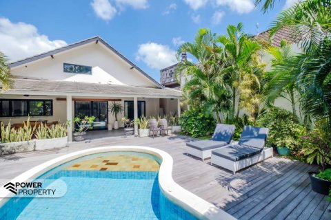 3 bedrooms Villa in Kerobokan, Badung,  No. 9305 7