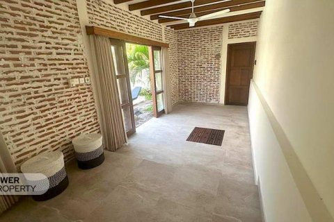 3 bedrooms Villa in Kerobokan, Badung,  No. 9305 13