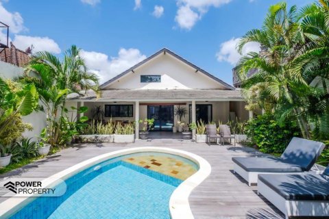 3 bedrooms Villa in Kerobokan, Badung,  No. 9305 1