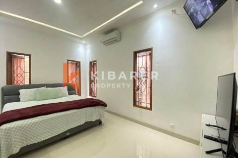 Вилла с 4 спальнями в Jimbaran, Бадунг, Индонезия № 13077 10