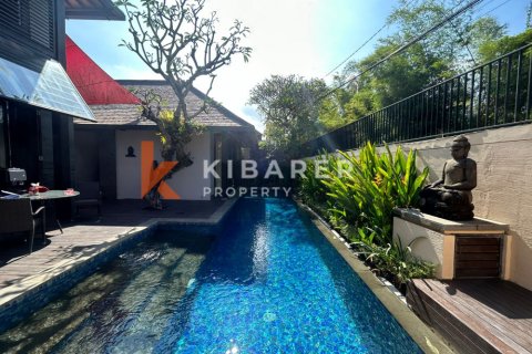 2 bedrooms Villa in Seminyak, Badung, Indonesia No. 13081